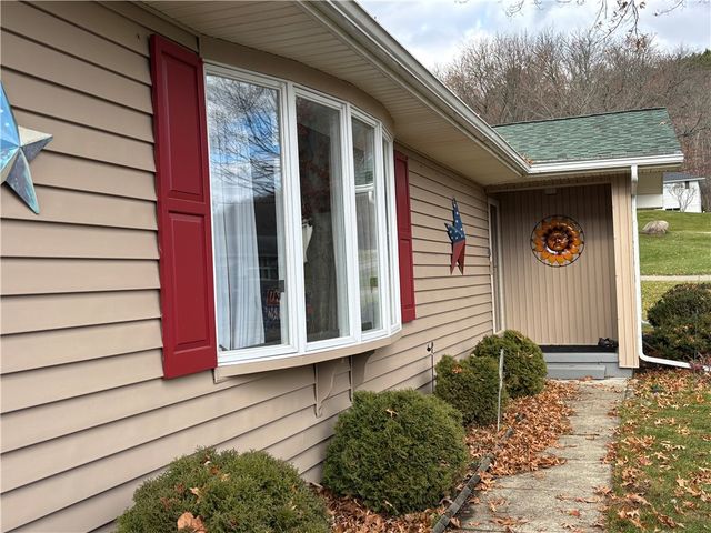 321 Burton Street, Bath, NY 14810