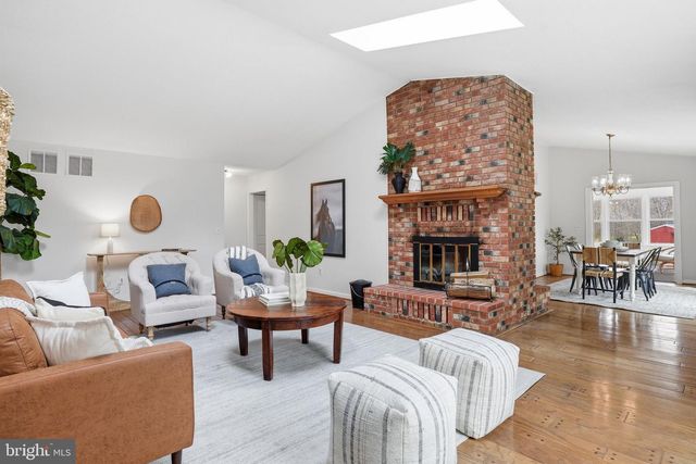 18311 QUEEN ANNE BRIDGE RD, Bowie, MD 20716