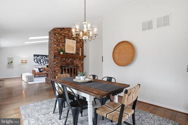 18311 QUEEN ANNE BRIDGE RD, Bowie, MD 20716