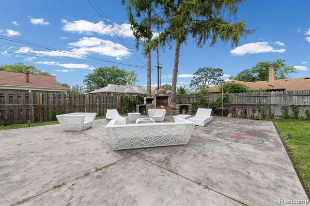 19371 Monica Street, Detroit, MI 48221