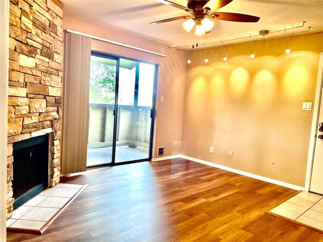 15534 Zabolio Drive 262, Houston, TX 77598