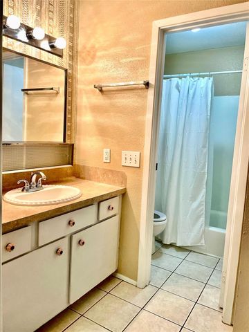 15534 Zabolio Drive 262, Houston, TX 77598