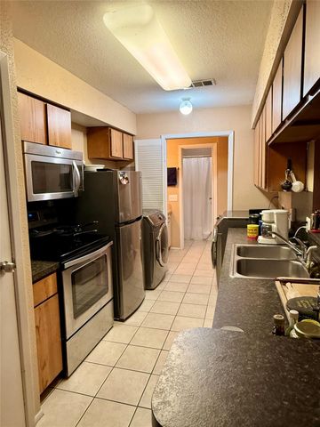15534 Zabolio Drive 262, Houston, TX 77598