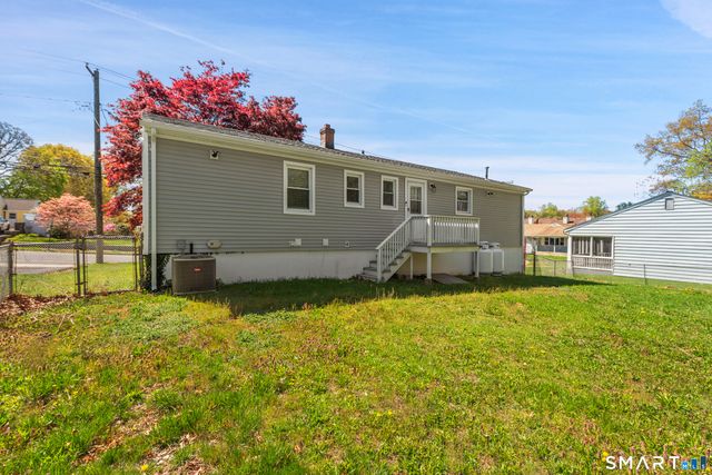 130 Deramo Place, Bridgeport, CT 06606