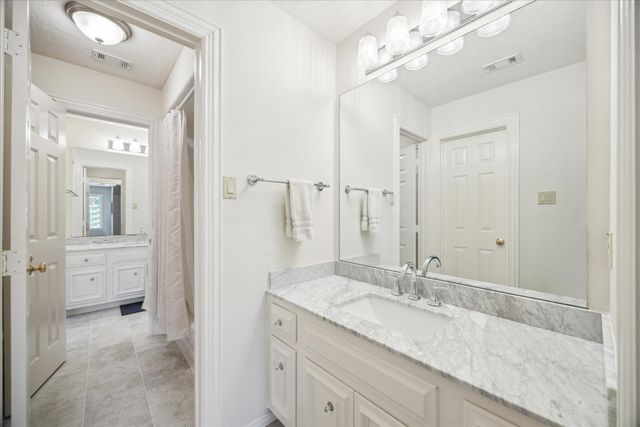 718 Marywood Chase, Houston, TX 77079