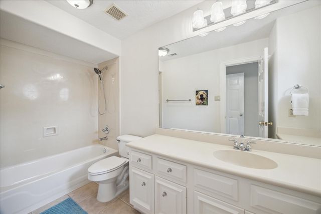 718 Marywood Chase, Houston, TX 77079