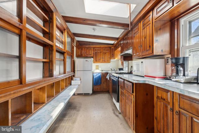 236 CHURCH RD, Medford, NJ 08055