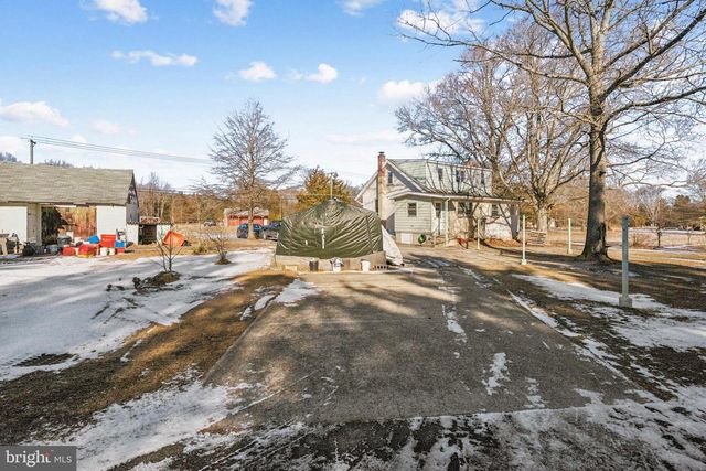 236 CHURCH RD, Medford, NJ 08055