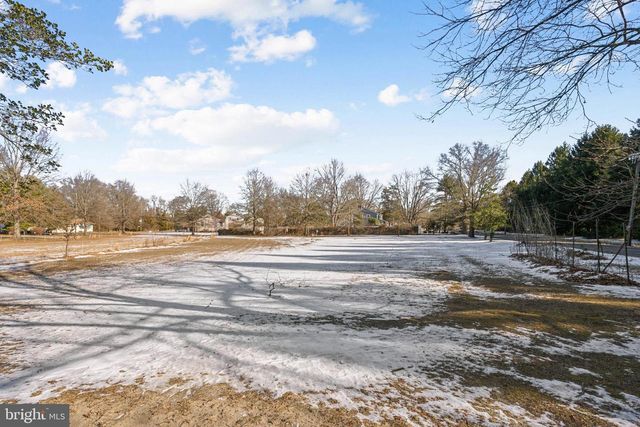 236 CHURCH RD, Medford, NJ 08055