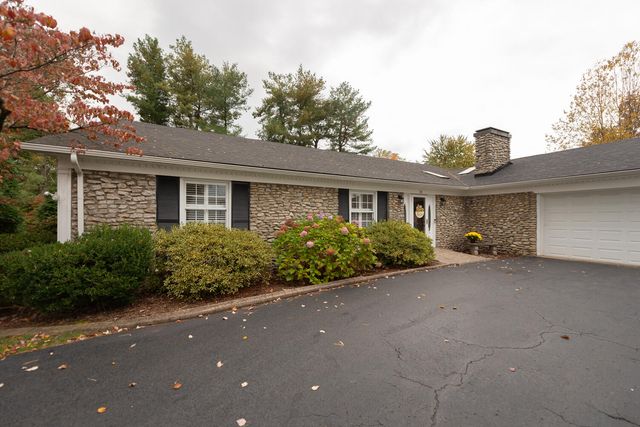 34 Timberlawn Circle, Frankfort, KY 40601