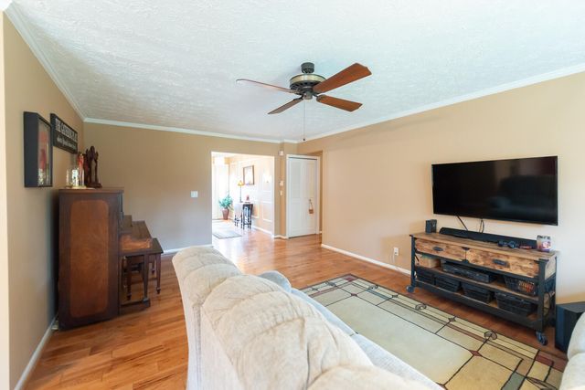 34 Timberlawn Circle, Frankfort, KY 40601