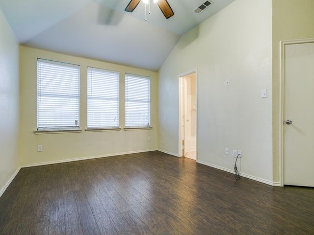 1223 Mockingbird Drive, Aubrey, TX 76227