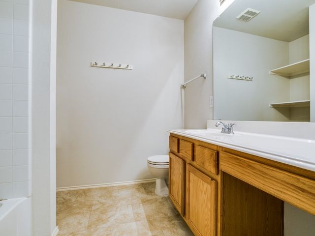 1223 Mockingbird Drive, Aubrey, TX 76227