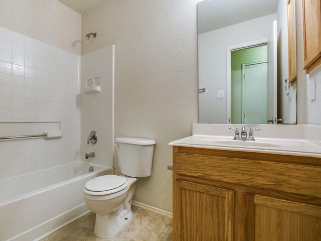 1223 Mockingbird Drive, Aubrey, TX 76227