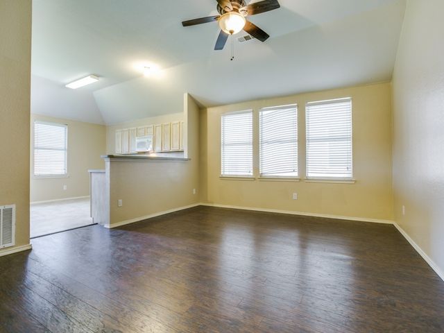 1223 Mockingbird Drive, Aubrey, TX 76227