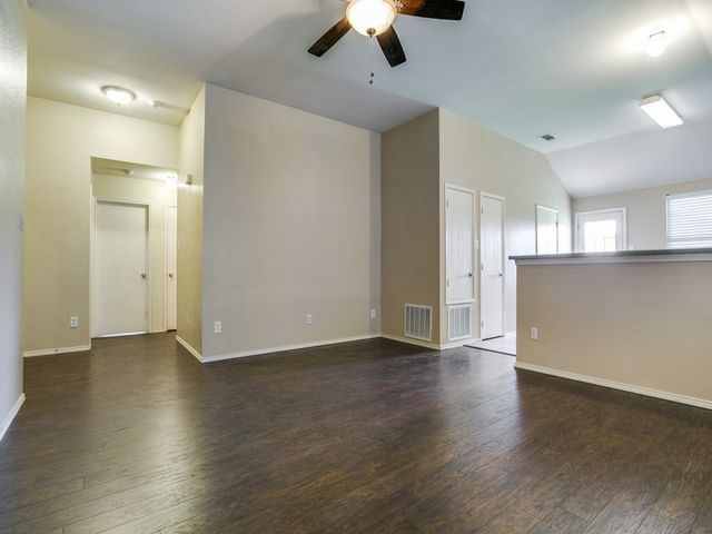 1223 Mockingbird Drive, Aubrey, TX 76227