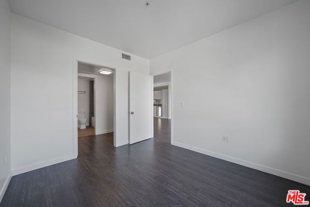 5800 Harold Way 410, Los Angeles, CA 90028