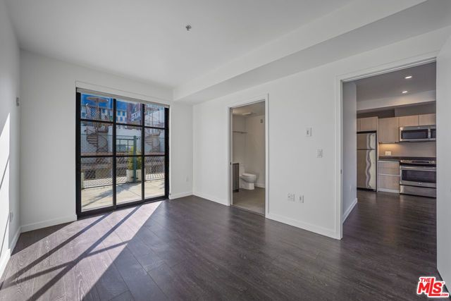 5800 Harold Way 410, Los Angeles, CA 90028