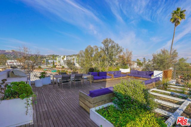 5800 Harold Way 410, Los Angeles, CA 90028