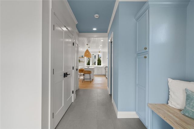7 Wellington Avenue, Newport, RI 02840