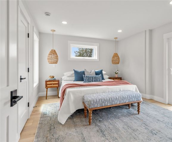 7 Wellington Avenue, Newport, RI 02840