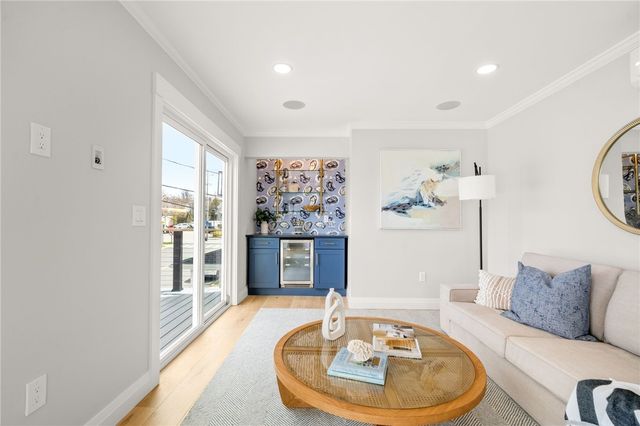7 Wellington Avenue, Newport, RI 02840