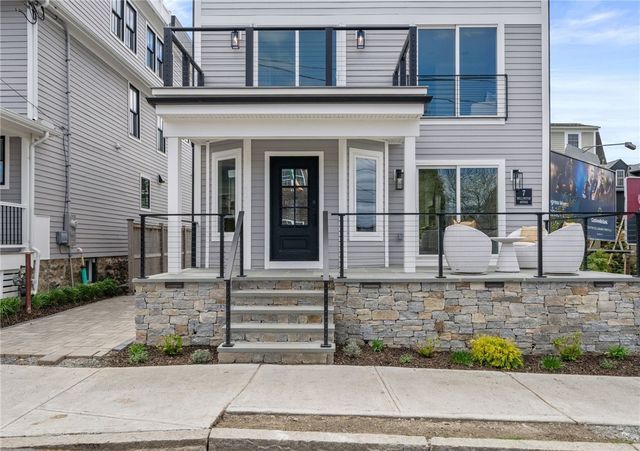 7 Wellington Avenue, Newport, RI 02840