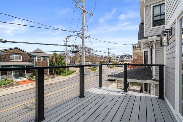 7 Wellington Avenue, Newport, RI 02840