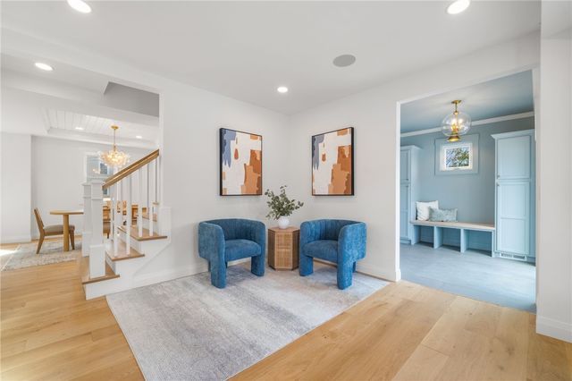 7 Wellington Avenue, Newport, RI 02840