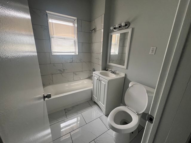 73 E 69th Street 3, Chicago, IL 60637