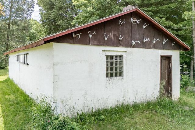 E8488 STAGE ROAD, New London, WI 54961