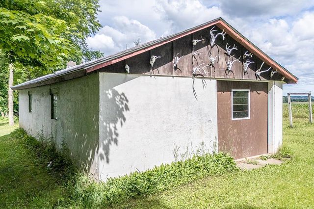 E8488 STAGE ROAD, New London, WI 54961