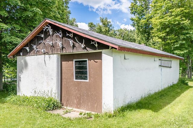 E8488 STAGE ROAD, New London, WI 54961