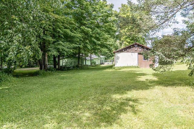 E8488 STAGE ROAD, New London, WI 54961