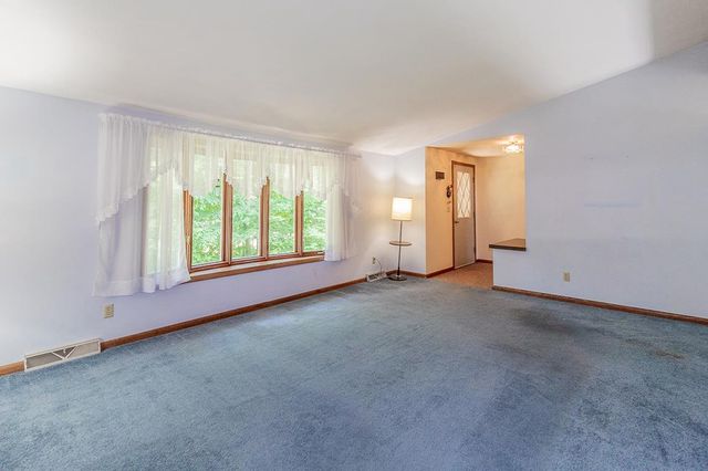 E8488 STAGE ROAD, New London, WI 54961