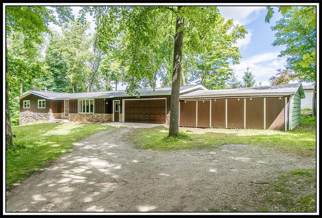 E8488 STAGE ROAD, New London, WI 54961