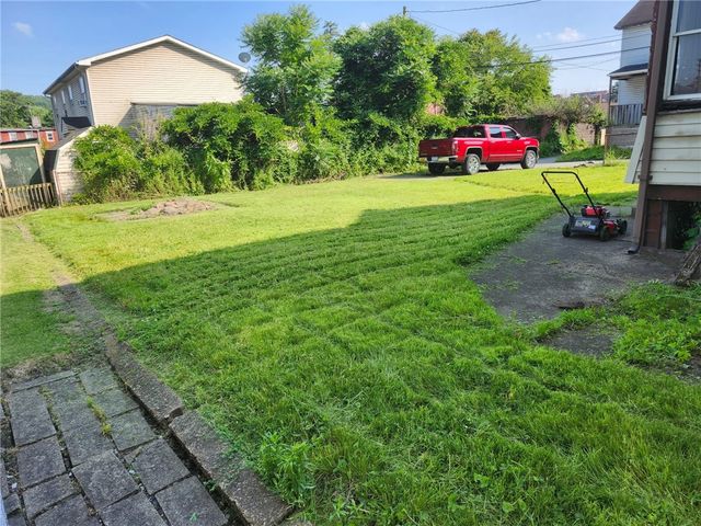 58 Elm St, Harrison Twp, PA 15065