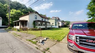 58 Elm St, Harrison Twp, PA 15065