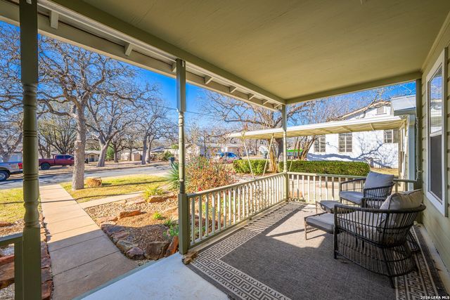 110 Beverly Drive, Fredericksburg, TX 78624