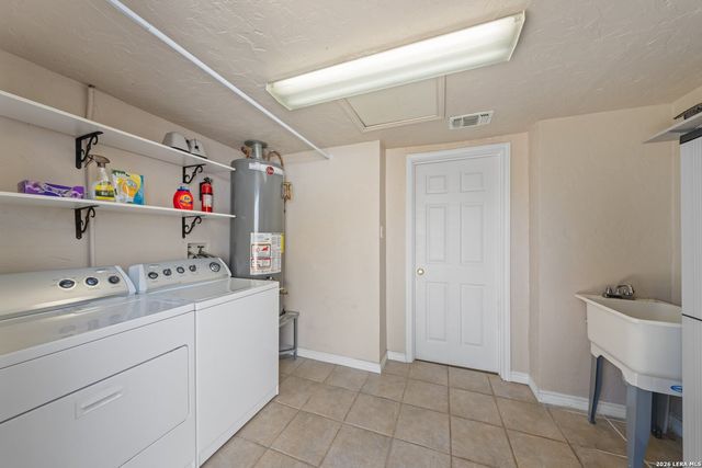 110 Beverly Drive, Fredericksburg, TX 78624
