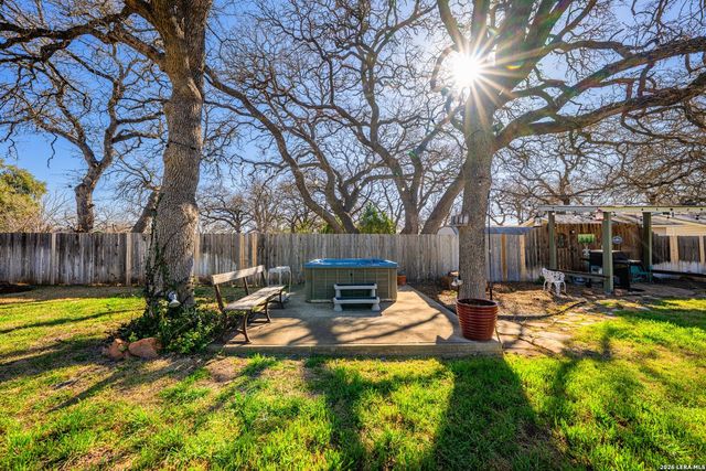 110 Beverly Drive, Fredericksburg, TX 78624
