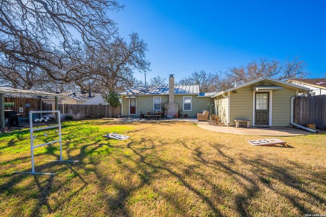 110 Beverly Drive, Fredericksburg, TX 78624
