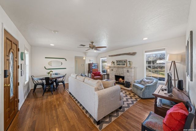 110 Beverly Drive, Fredericksburg, TX 78624