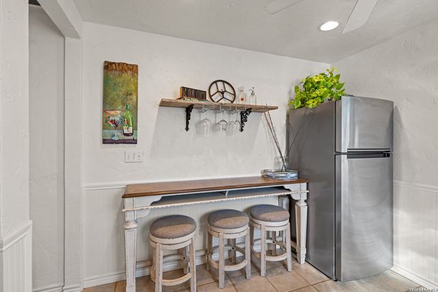 110 Beverly Drive, Fredericksburg, TX 78624