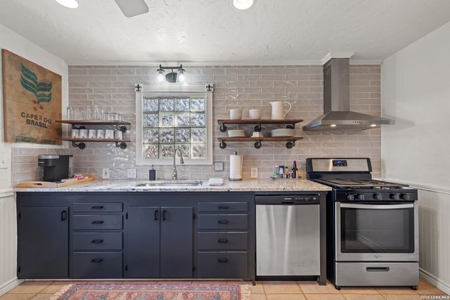 110 Beverly Drive, Fredericksburg, TX 78624