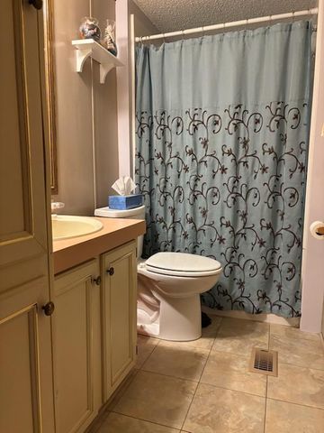 1985 N Pioneer Road, La Porte, IN 46350