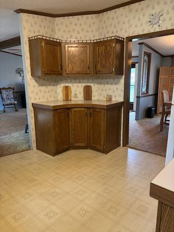 1985 N Pioneer Road, La Porte, IN 46350