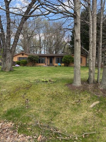 1985 N Pioneer Road, La Porte, IN 46350