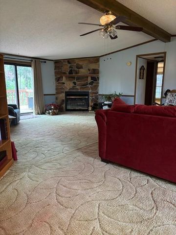 1985 N Pioneer Road, La Porte, IN 46350
