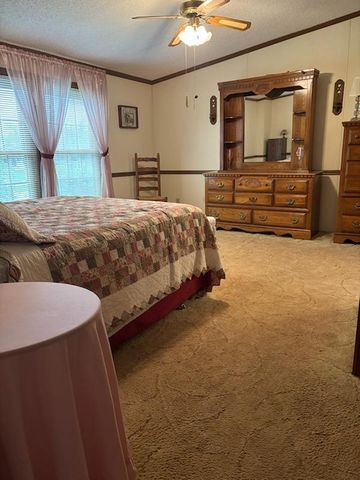 1985 N Pioneer Road, La Porte, IN 46350
